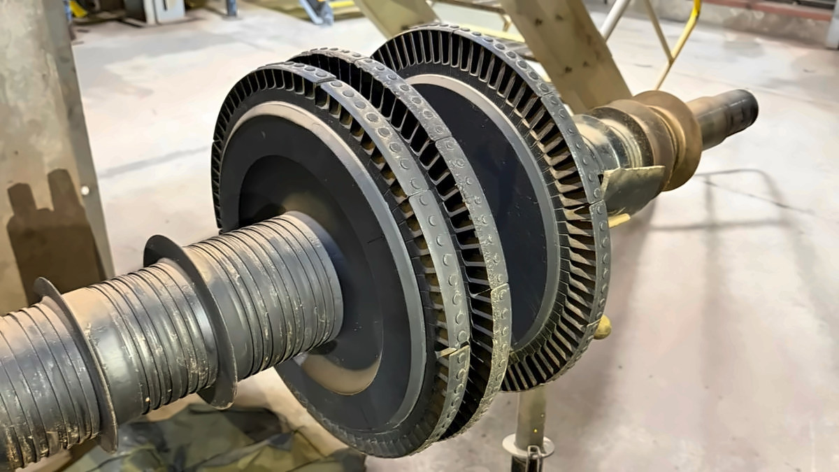 Steam turbine rotor on a stand